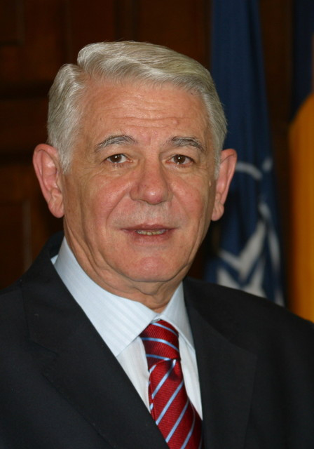 Buget mai mare pentru Aparare, in 2009