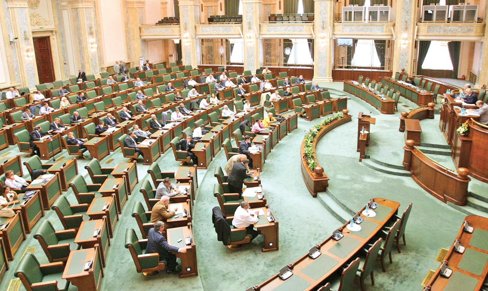 Bugetul pe 2009 a ajuns in Parlament
