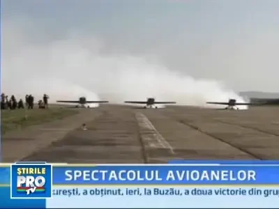 Spectacol aviatic de zile mari la Satu-Mare