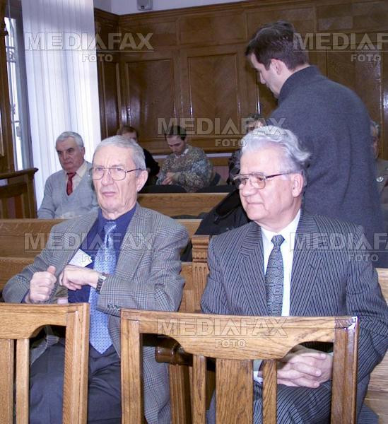 Generalii Chitac si Stanculescu spera ca ar putea fi gratiati