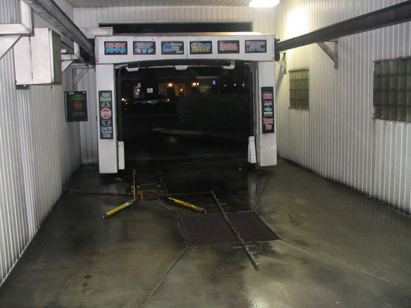 Angajatul unei spalatorii auto a plecat la plimbare cu masina clientului. Ce s-a intamplat pe drum