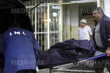 Macinat de greutati, s-a spanzurat in bucatarie!