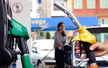 Se ieftinesc gazele naturale, dar si benzina si roamingul!