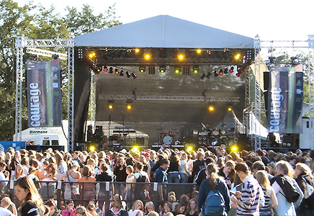 Crezi ca eu n-as vrea…starring Gregorio de Rumania