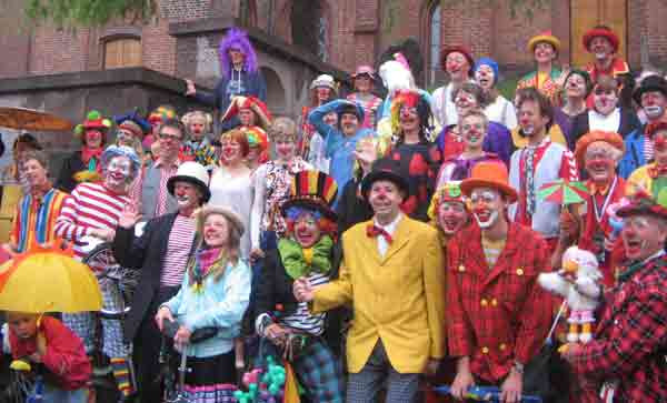 Mexic: s-a dat startul congresului clovnilor