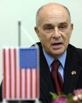 Ambasadorul SUA in Romania acuza autoritatile romane de ineficienta