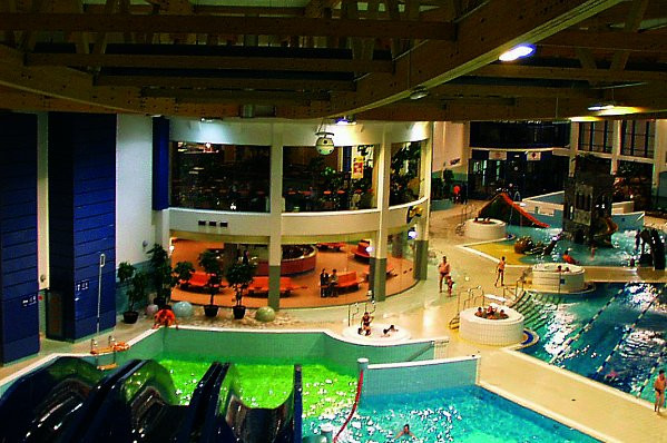 Aquapark si mall pentru turistii de pe Valea Prahovei