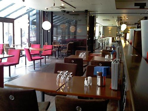 Din seria: " Te duc pe seara la toaleta sa bem un pahar de vin"!