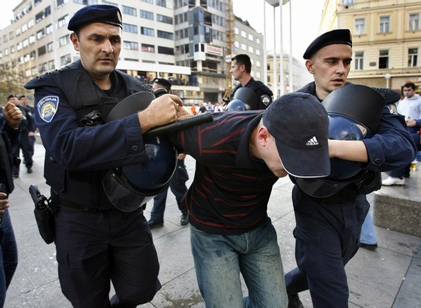 Doi ziaristi au murit intr-un atentat mafiot in centrul Zagrebului