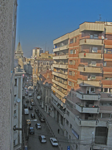 Romanii au restante la intretinere de 100 de milioane de lei noi