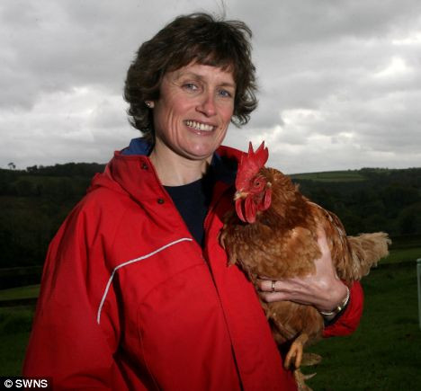 Gaina Georgiana a devenit cocosul George!