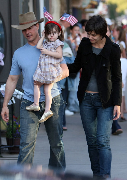 Tom Cruise este pazit de FBI, dupa ce a fost amenintat cu moartea