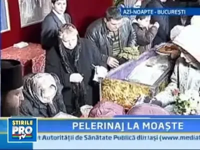 Bucuresti: Continua pelerinajul pe Dealul Mitropoliei de Sf. Dumitru