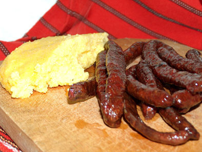 Carnatii de Plescoi devin brand traditional romanesc!