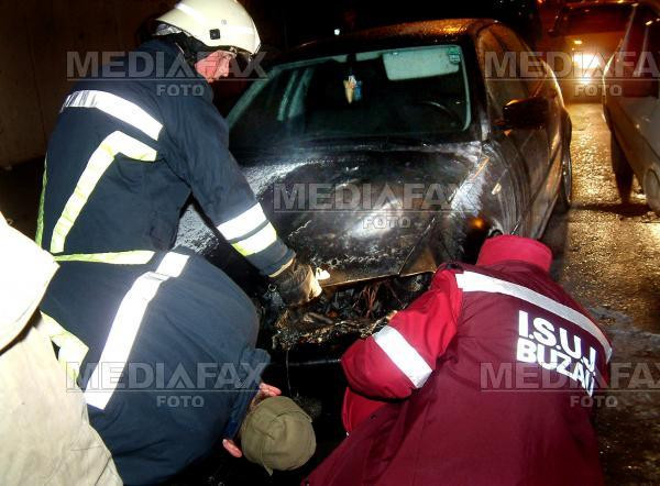 Oradea: a vrut sa-si vanda masina dar s-a ales cu autoturismul distrus