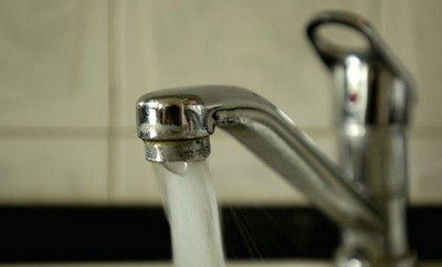 Scandal in Popesti Leordeni. La robinet curge apa cu excremente