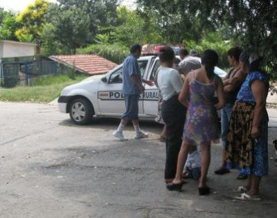 Un batran s-a sinucis dupa ce si-a gasit sotia fara suflare