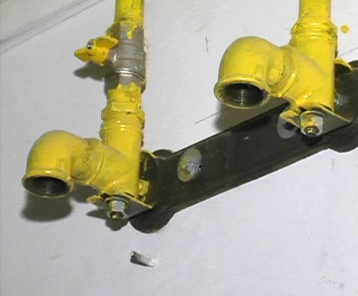 Au murit intoxicati cu gaz metan, incercand sa se incalzeasca!