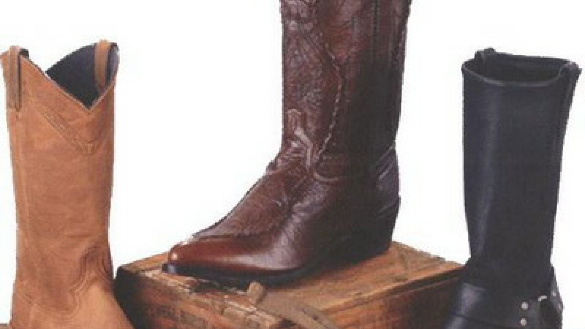 Promotii de octombrie: Dormitor - 500 de lei, cizme de piele - 160 de lei