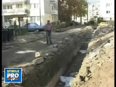 S-au trezit cu masinile blocate in parcare