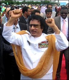 LA Times: Ghaddafi a murit intr-o conducta cu o avere de 200 de miliarde de dolari