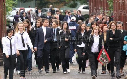 Elevii spera ca profesorii lor sa le umfle notele la teze