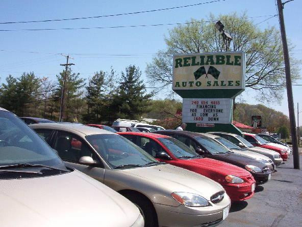 Castiga din criza! Dealerii romani de masini fac profit