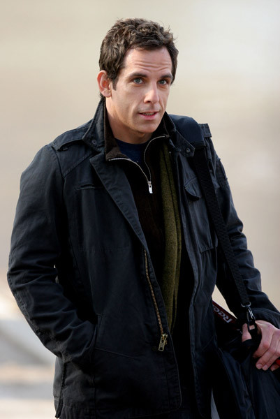 Ghinion! Ben Stiller si-a rupt mana la snowboarding