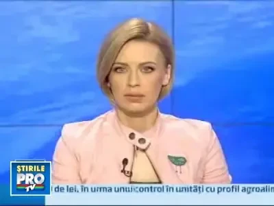 Gigantul Obama se afla pe o plaja din Barcelona