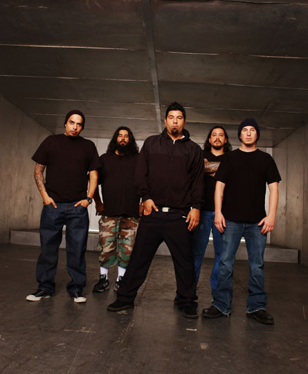 Basistul trupei Deftones, in coma