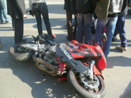 Au murit pe motocicleta, striviti de camion! Vinovatul, si azi in libertate