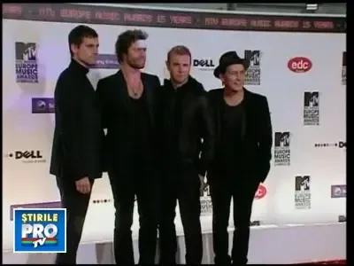 Vrei sa-ti vezi idolii in culisele MTV EMA?