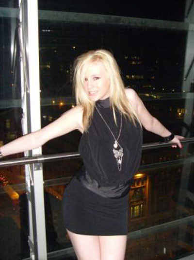 Vedeta Playboy, injunghiata mortal in propriul apartament