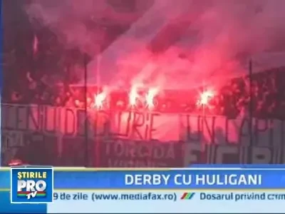 Meciul suporterilor: au venit la fotbal pregatiti ca pentru razboi!