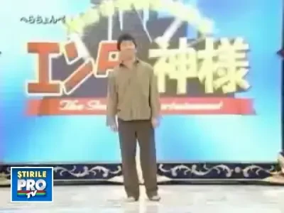 Cat de repede se dezbraca un chinez?