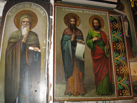 Isteria moastelor continua. Sfantul Mina face furori printre pagubiti