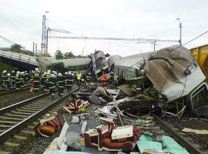 Cehia: 30 de persoane ranite intr-un accident feroviar