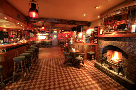 Gata cu "orele vesele" in baruri sau cluburi!