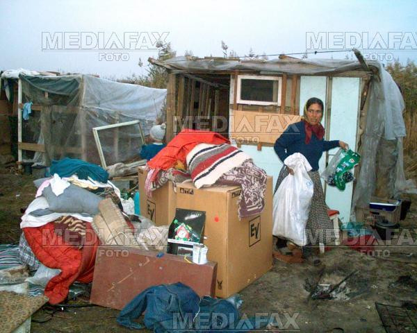 Micutii din Cluj doneaza haine si jucarii pentru colegii lor saraci