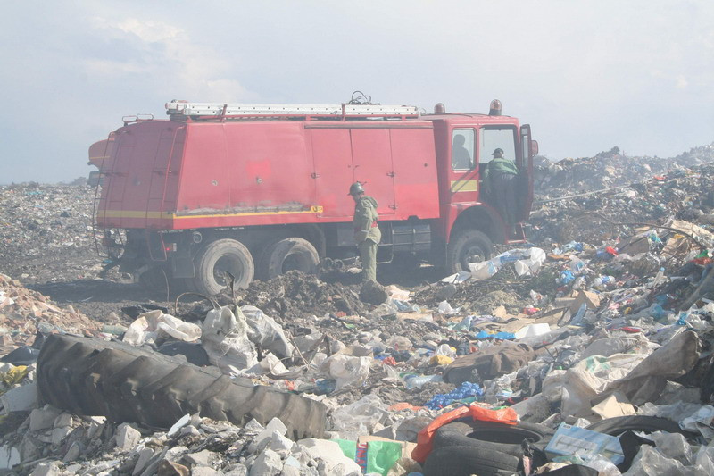 Gunoaiele au pus pe jar pompierii din Timisoara