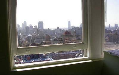 Nu lasati geamurile deschise! Hotii le considera o invitatie la furt!