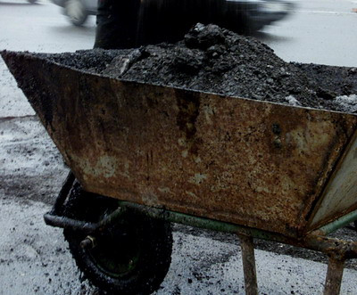 Soferi furiosi! Au stat blocati mai bine de o ora pe Valea Oltului!