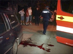 Barbat injunghiat de necunoscuti, intr-un cartier din Ploiesti