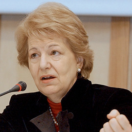 Emma Nicholson si-a cerut scuze pentru gestul ducesei Sarah Ferguson