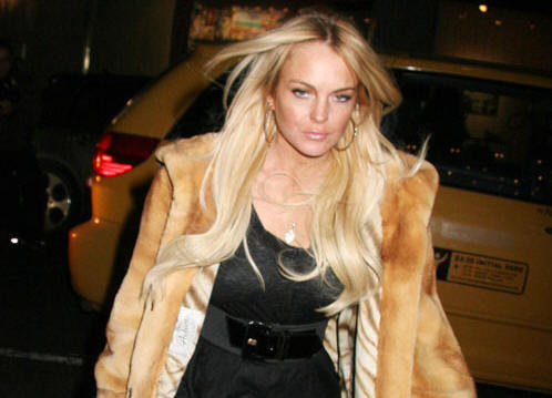 Lindsay Lohan a fost atacata la Paris!