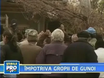 Protest intr-un sat din Giurgiu! Nu vor groapa de gunoi pe campurile lor