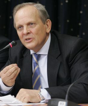 Nici Stolojan nu mai este sigur ca va fi premier