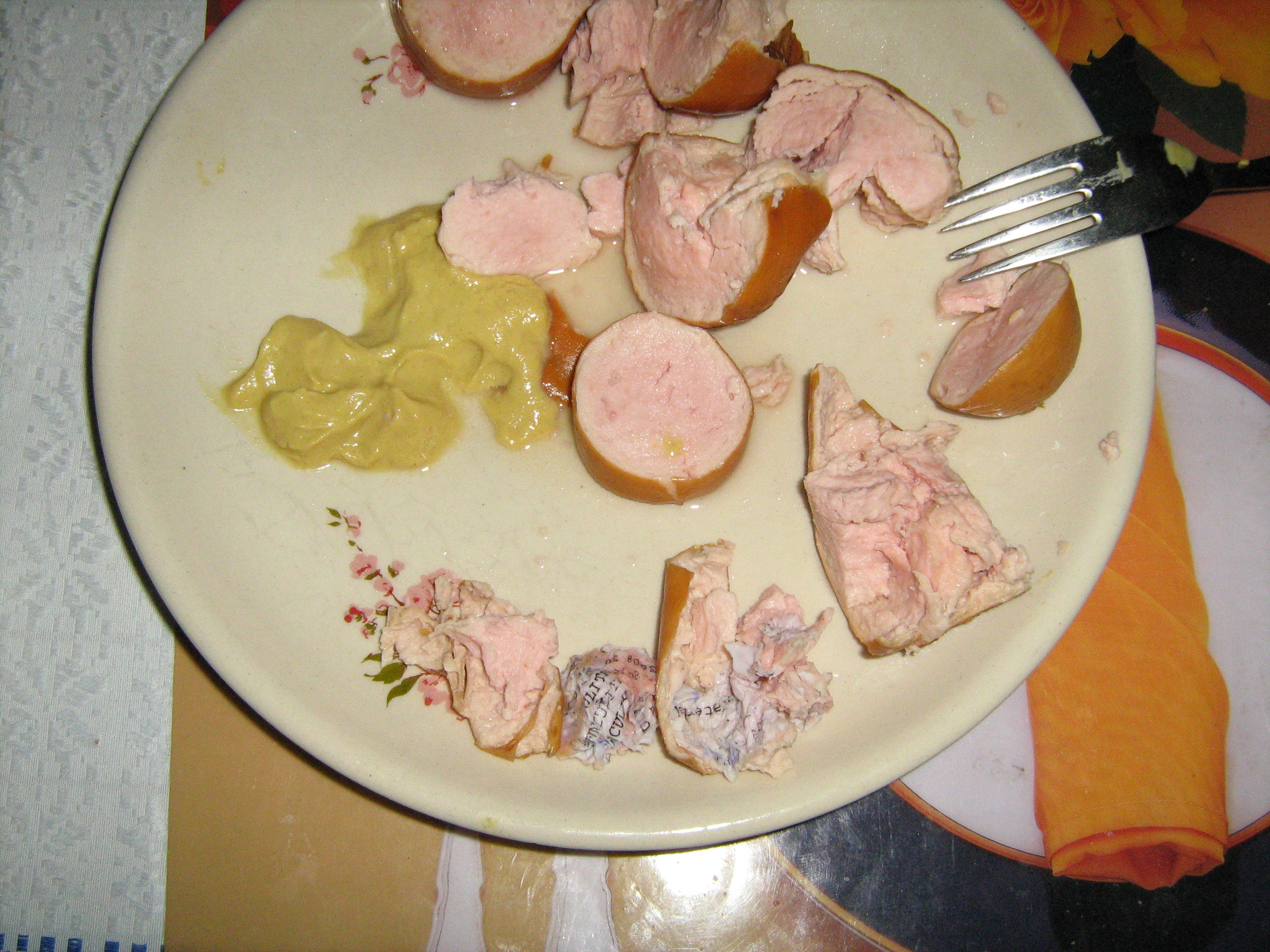 Vezi aici ce poti gasi in crenvursti