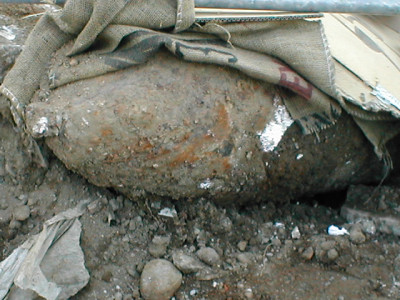 Trei proiectile in stare de functionare, gasite pe o strada din Ploiesti