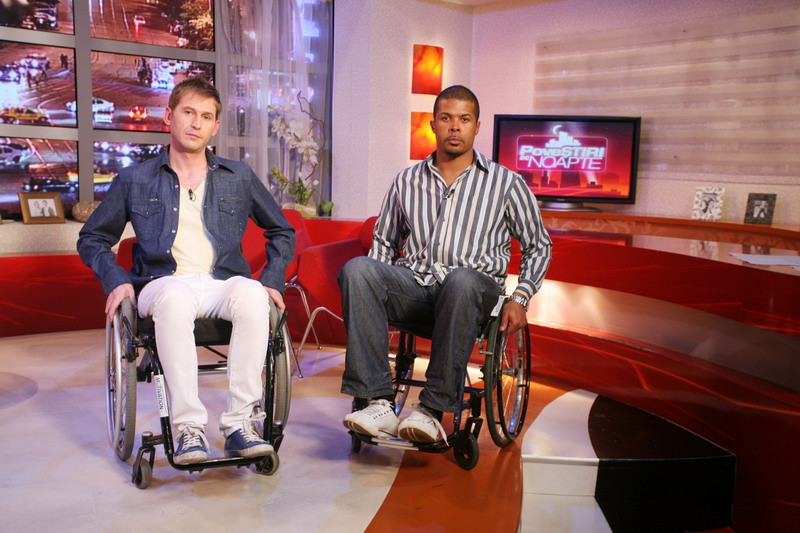 Cabral si Mircea Solcanu prezinta Povestirile in scaune cu rotile